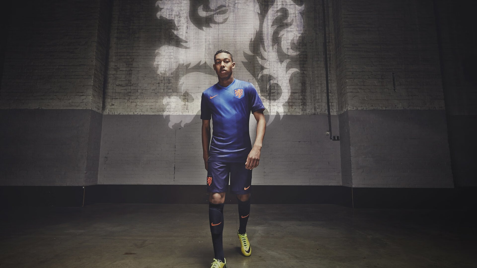 九游（jiuyou.com）游戏-C罗赛前鼓舞全队展现队长风范，c罗鼓励