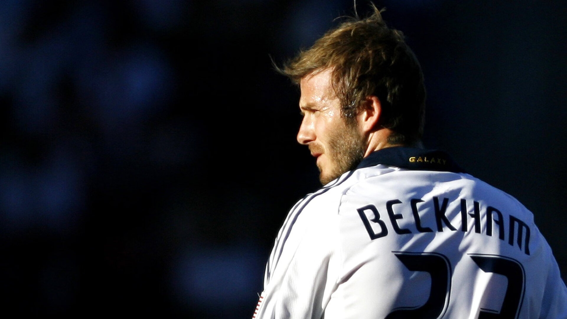 世界杯:一名替补前锋凭出色采访风格爆红 被戏称“球队最强自媒体人”